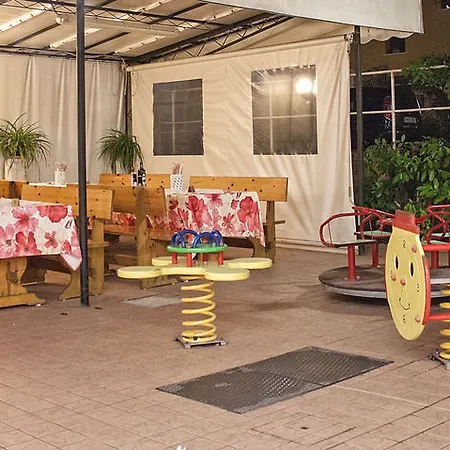 Al Ponte 3* 利尼亚诺萨比亚多罗