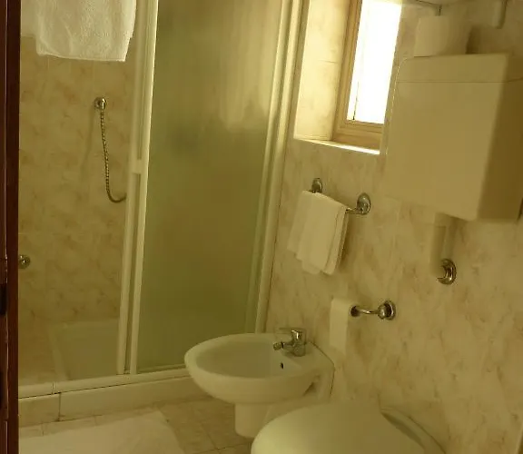 فندق Al Ponte 3*